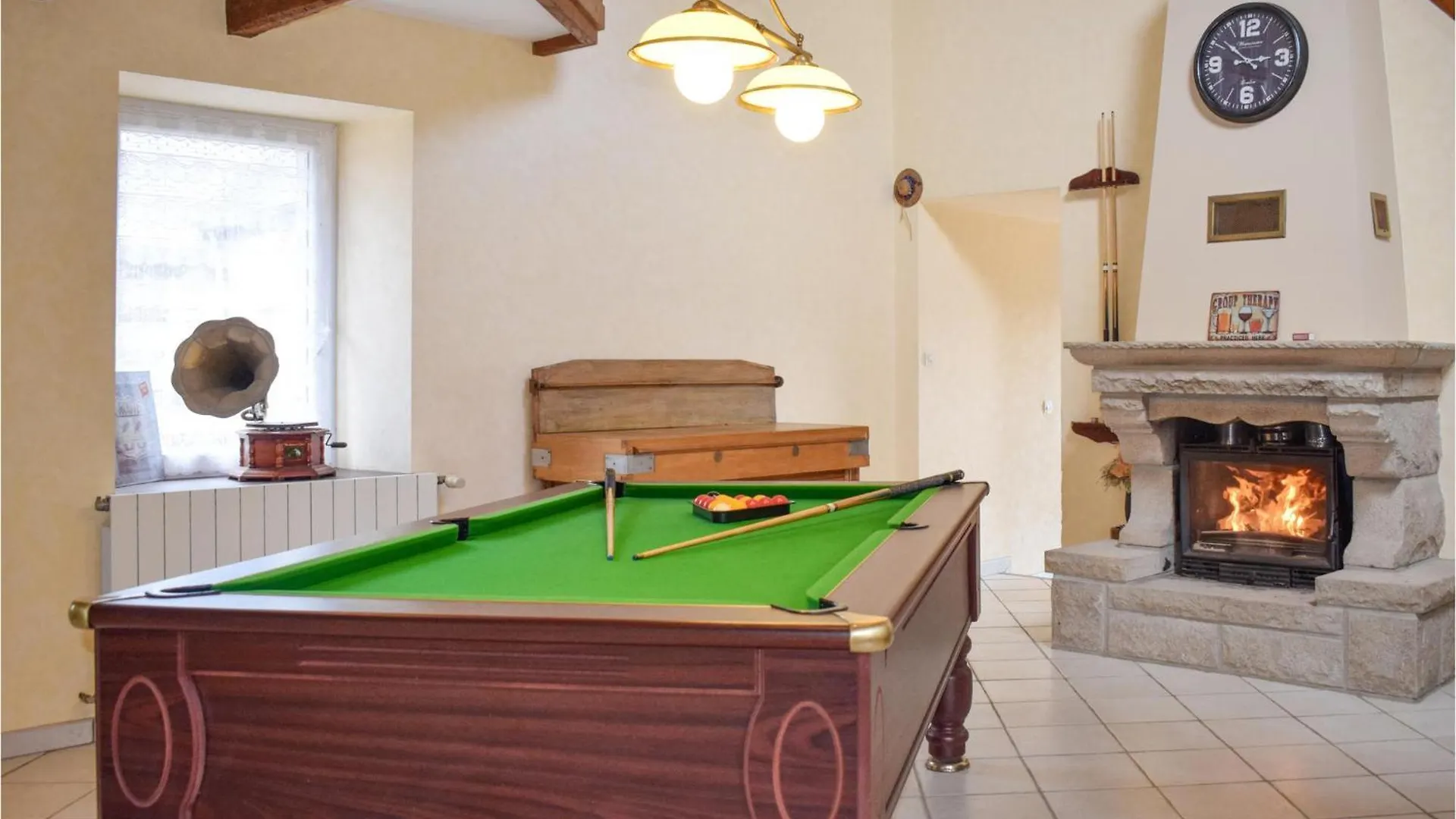 3 Bedroom Beautiful Home In Pléhédel 度假居